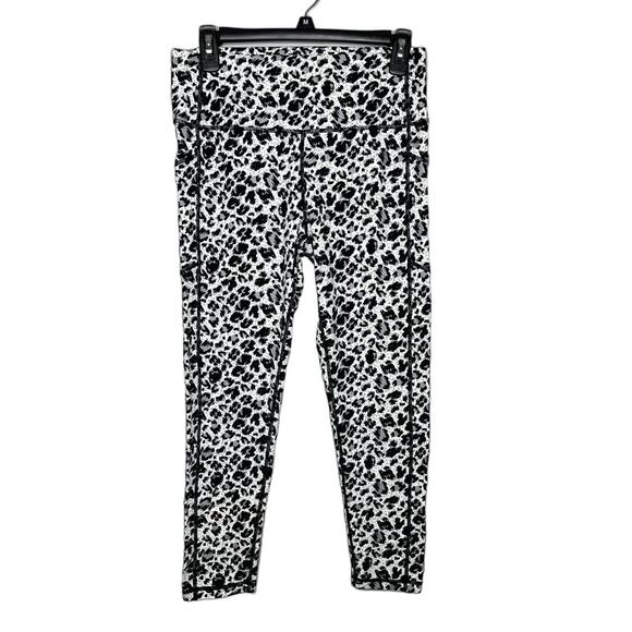 Zyia High Rise Pocket Brilliant 7/8 Snow Leopard White, Black, and Gray Leggings - Picture 1 of 5